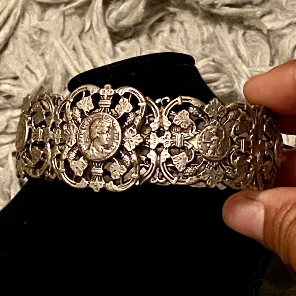 Vintage Silver Plated Bracelet.